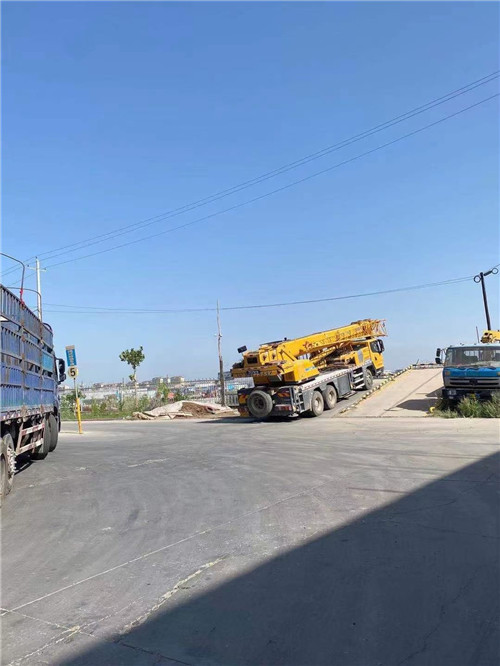 漳州市25吨吊车的租赁价格大概是多少？