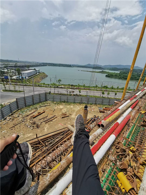 漳州市作业中发生设备损坏或人员意外，责任怎么划分？